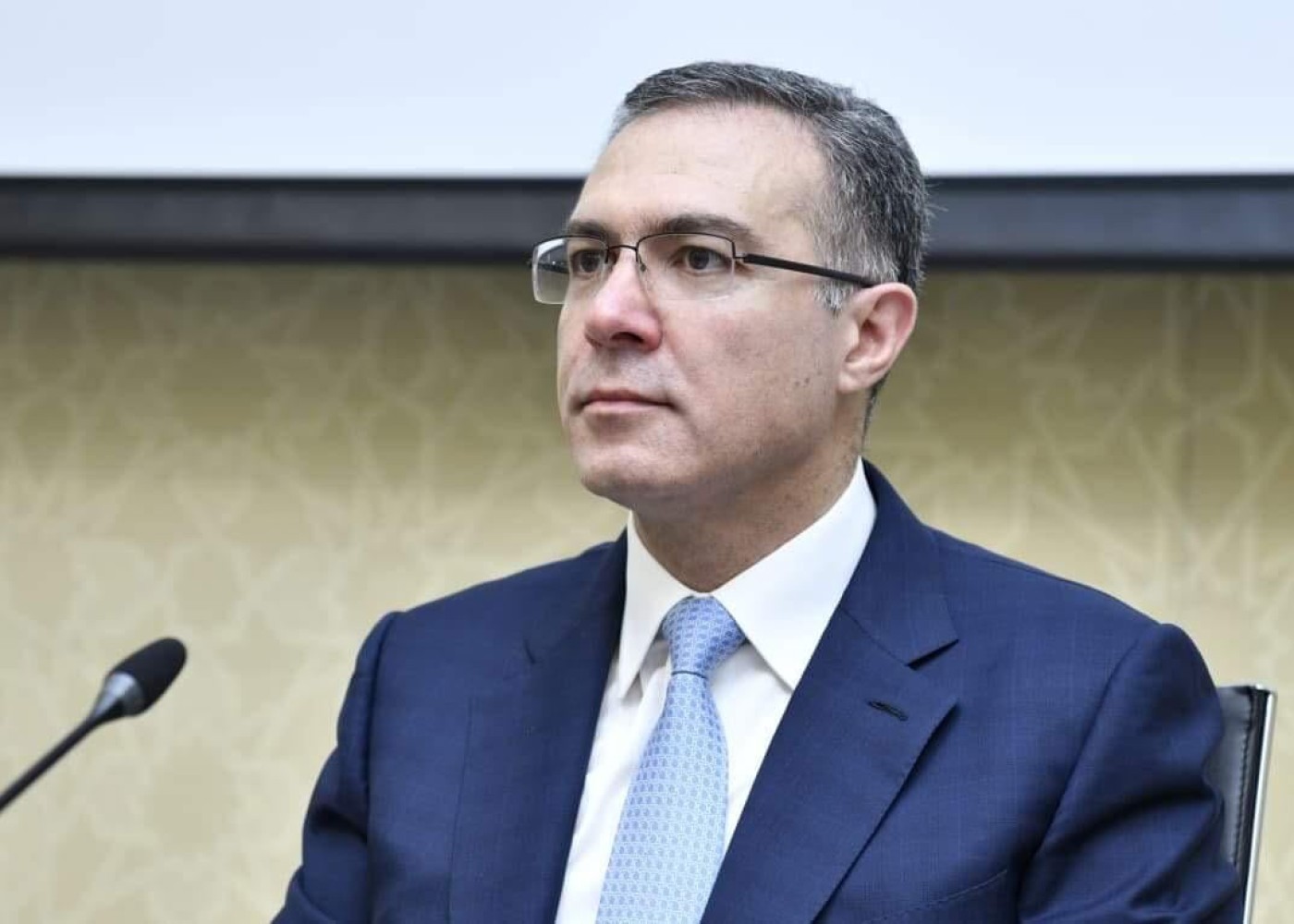 Prezidentin köməkçisi gənclərin xarici universitetlərdə təhsil almasından DANIŞDI