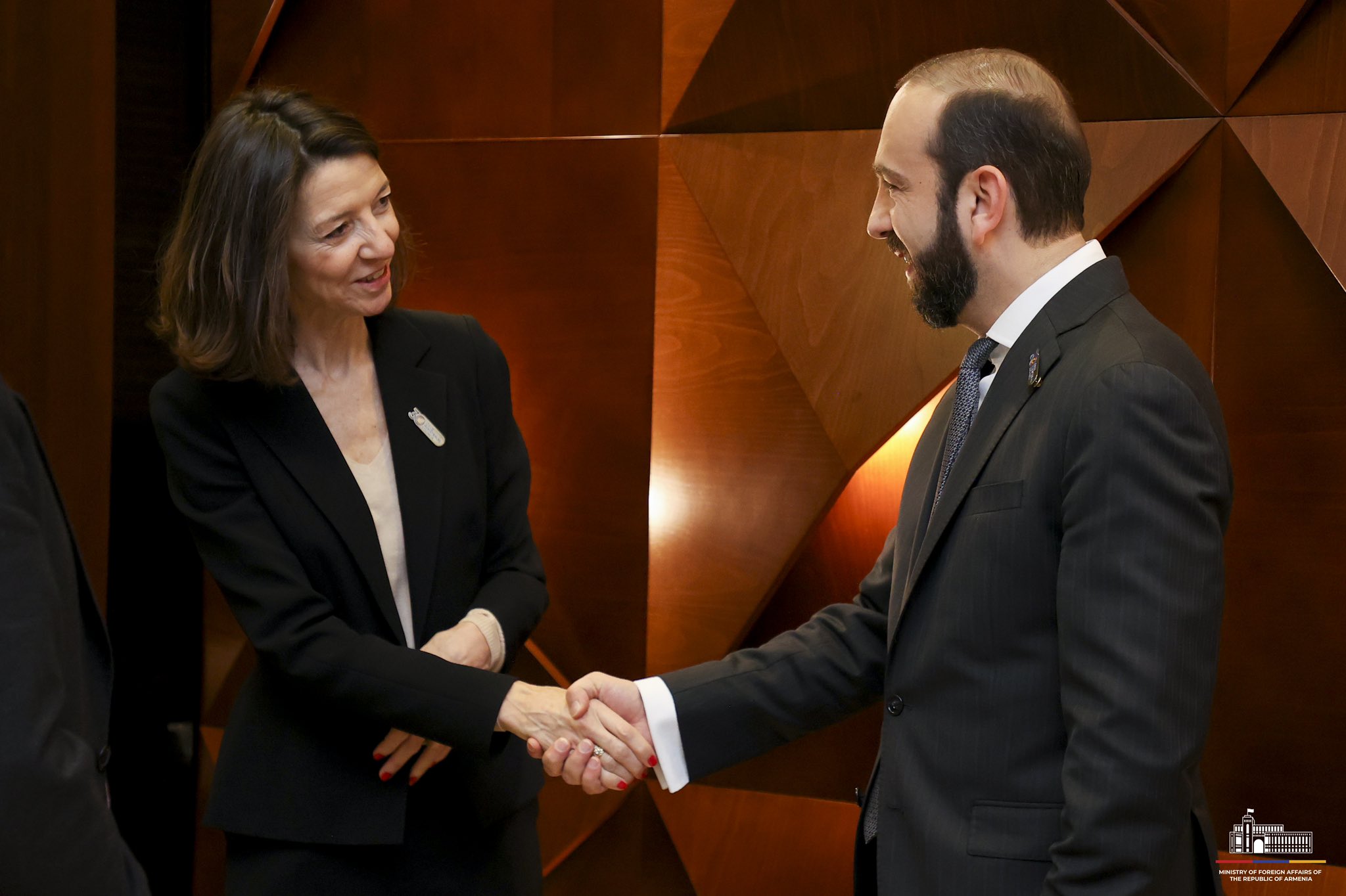 Mirzoyan Fransanın dövlət naziri ilə görüşdü - PAYLAŞIM