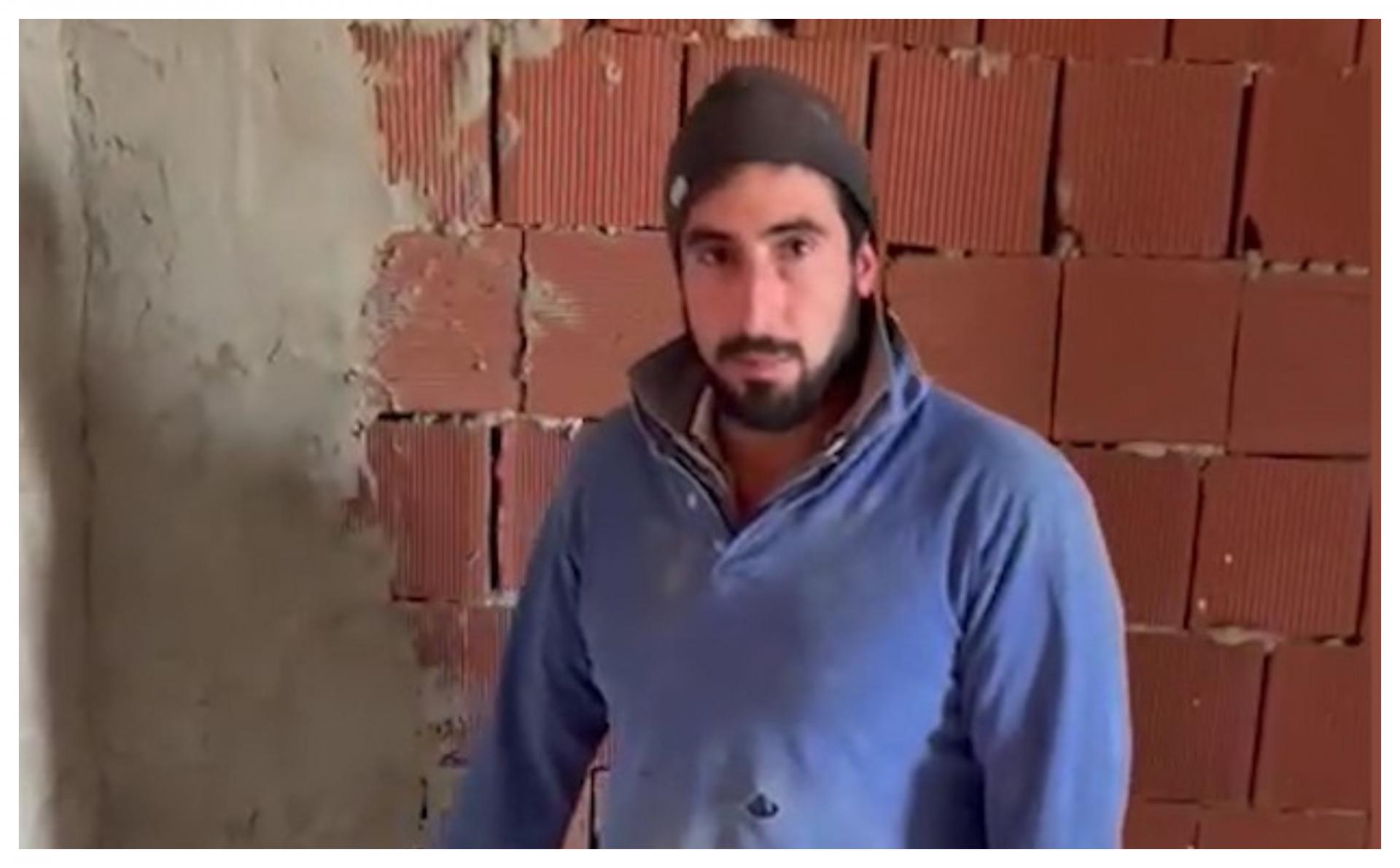 Fəhlə işlədiyi binada tikintinin normaya uyğun aparılmadığını yaydı - VİDEO
