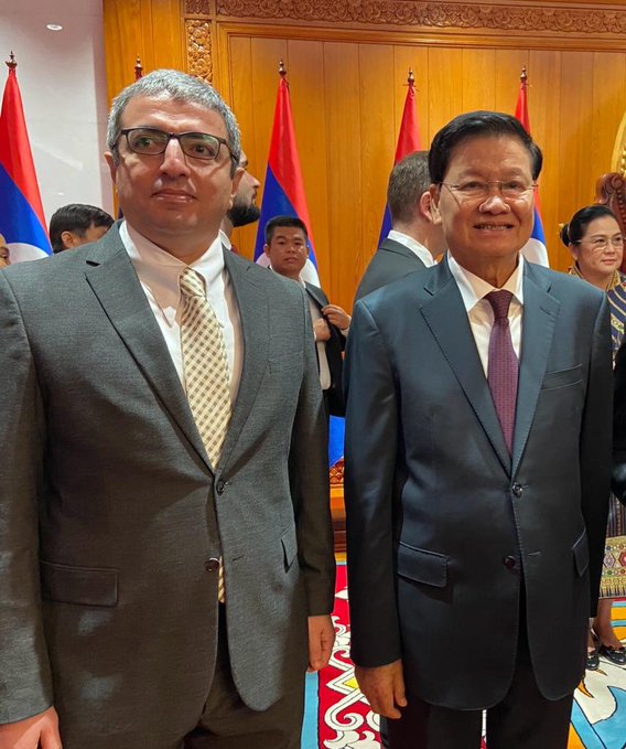 Səfir Laos liderinə Prezident İlham Əliyevin təbrikini çatdırdı