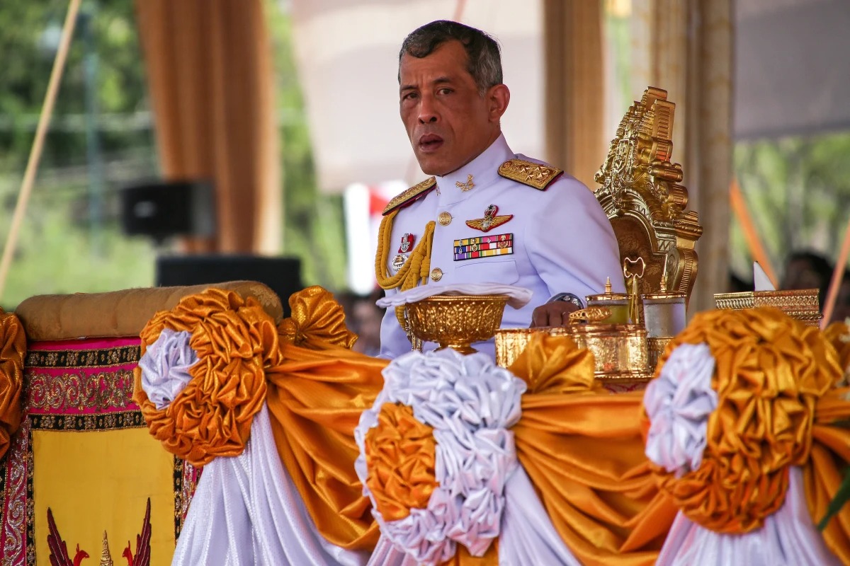 Prezident Tailand Kralını təbrik etdi