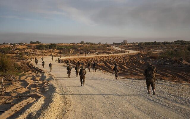 İsrail ordusu Xan Yunisin mərkəzinə çatıb 