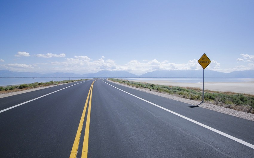 Zəlzələdə yol infrastrukturuna ziyan dəyməyib