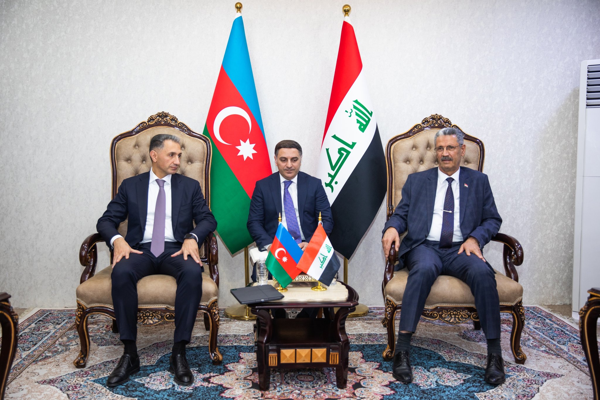 Rəşad Nəbiyev İraqın Baş nazirinin müavini ilə görüşdü
