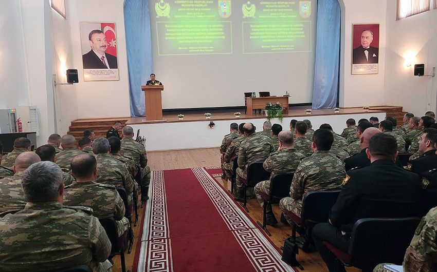 Orduda korrupsiyaya qarşı mübarizəyə dair seminar keçirilib - FOTO