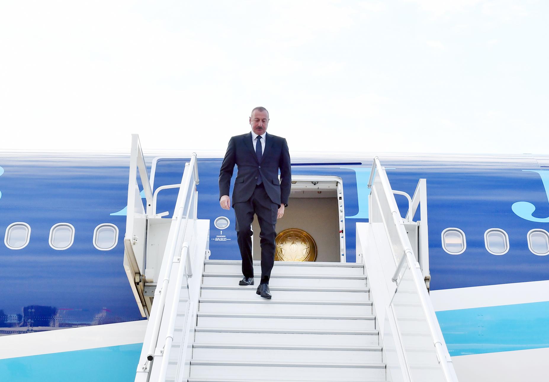 Prezident Serbiyada SƏFƏRDƏDİR