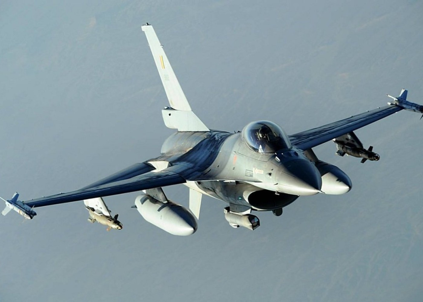 ABŞ-ın F-16 qırıcısı Sarı dənizə düşüb