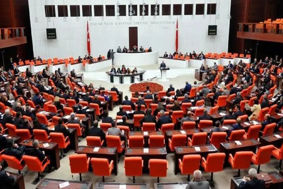 Türkiyədə siyasi partiya abreviaturasını YENİLƏDİ