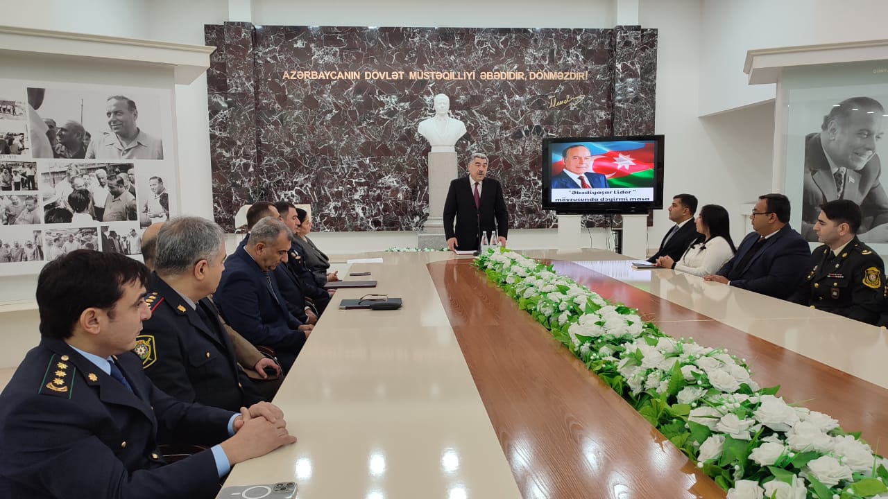Hacıqabulda dəyirmi masa keçirildi - FOTO