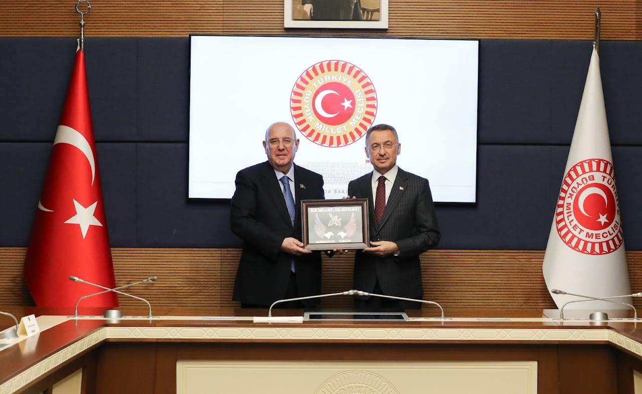 Deputatlar Türkiyəyə gediblər - FOTO