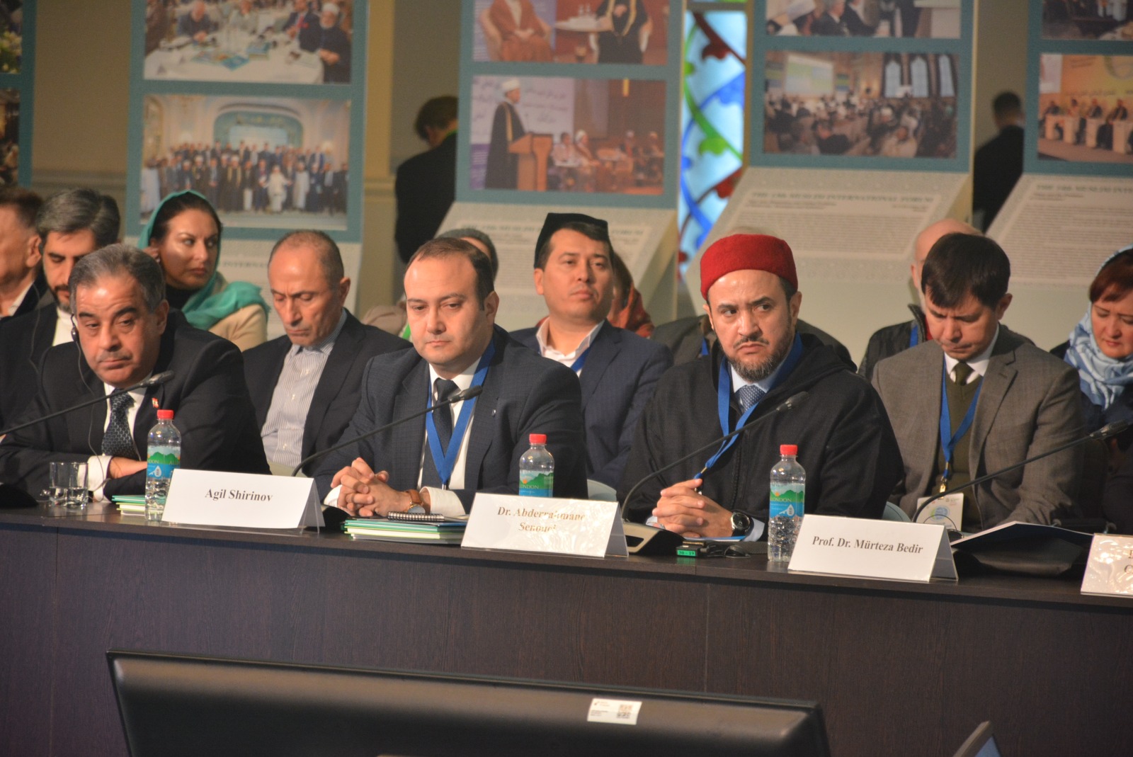 Rektor Müsəlman Forumunda çıxış edib - FOTO