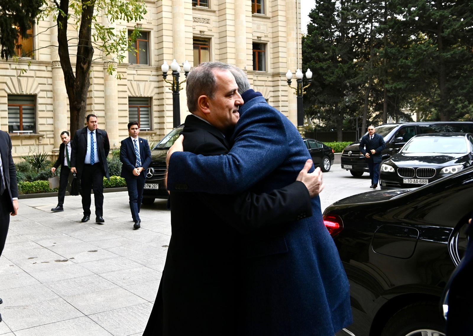 Ceyhun Bayramovla Hakan Fidanı belə qarşıladı - FOTO