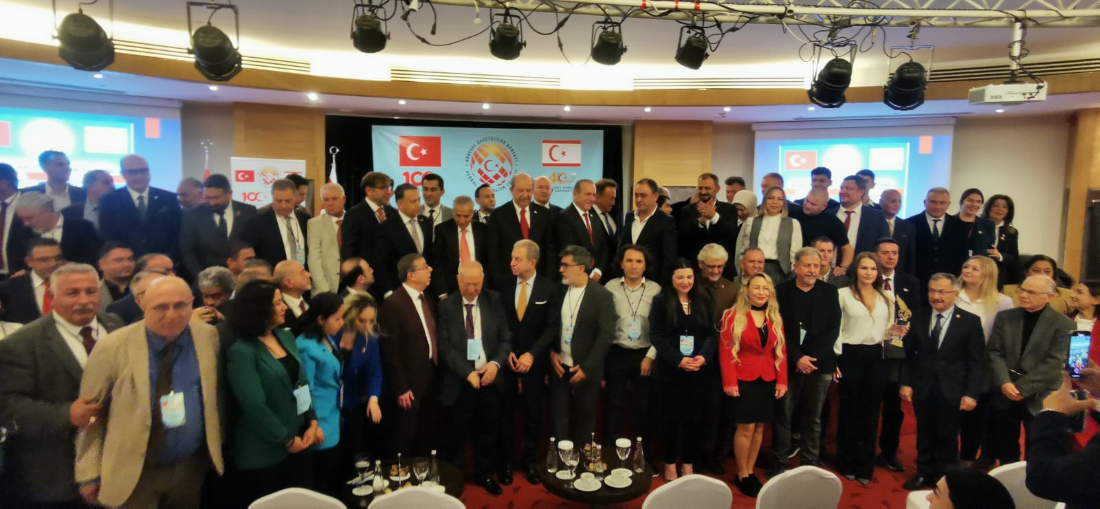 Şimali Kiprdə mühüm görüş - 60 tanınmış jurnalist Lefkoşada toplaşdı - FOTOLAR