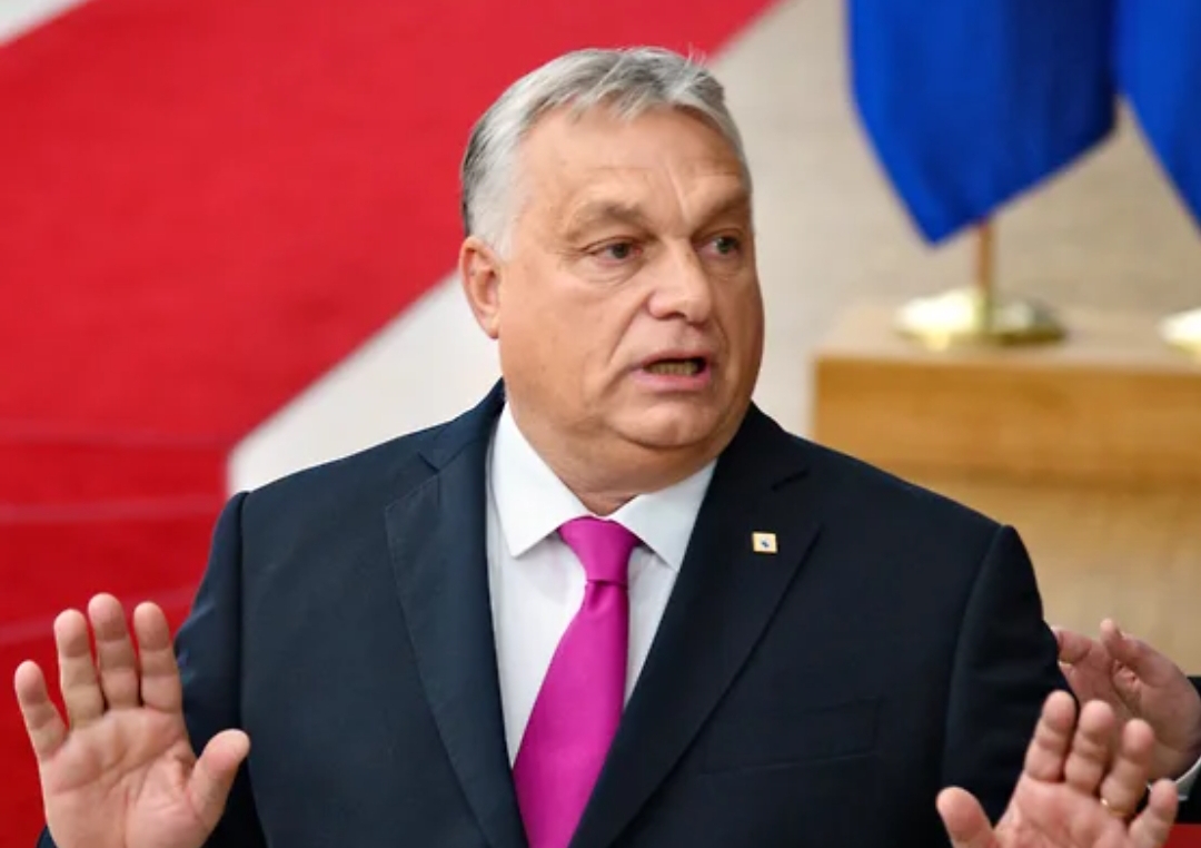 Orban Ukraynaya görə sammiti tərk etdi 