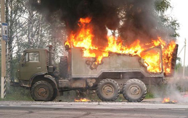 Rusiya sülhməramlılarının “Kamaz”ı yandı - 1 nəfər xəsarət aldı