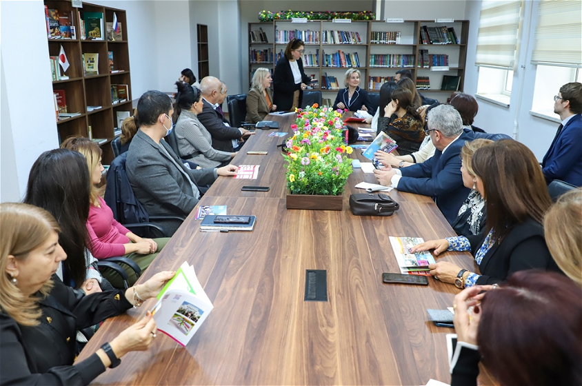 Kamal Abdulla Ural Federal Universitetinin əməkdaşları ilə görüşdü