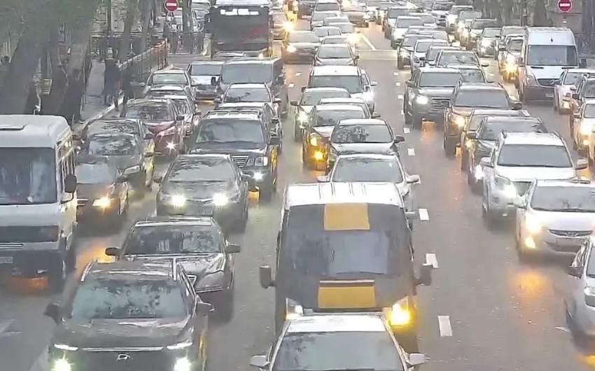 Bakının 10 əsas yolunda TIXAC var