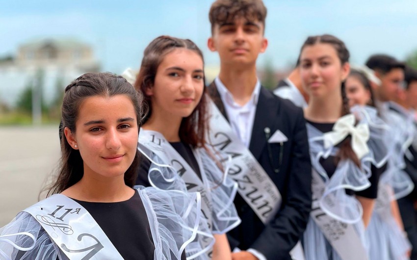 24 məzun qızıl və gümüş nişana layiq görüldü