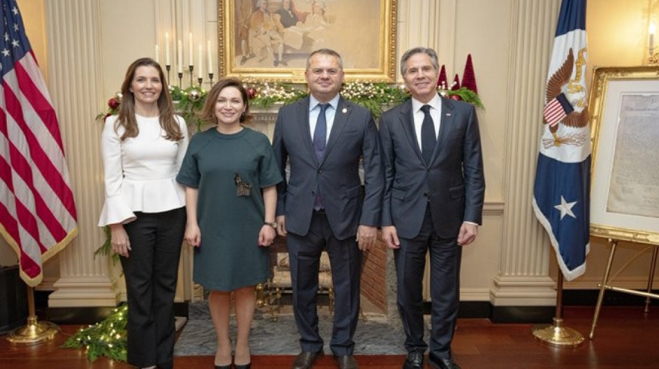 Azərbaycan səfiri Blinkenlə görüşdü