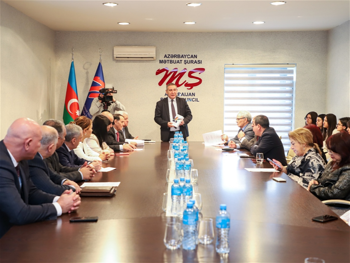 Mətbuat Şurasında kitab müzakirəsi - FOTO