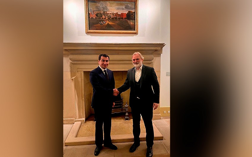 Hikmət Hacıyev Britaniya Baş nazirinin müşaviri ilə GÖRÜŞDÜ
