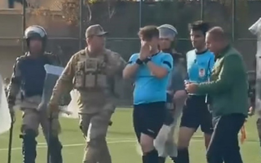 Türkiyədə daha bir futbol hakimi döyüldü - FOTO
