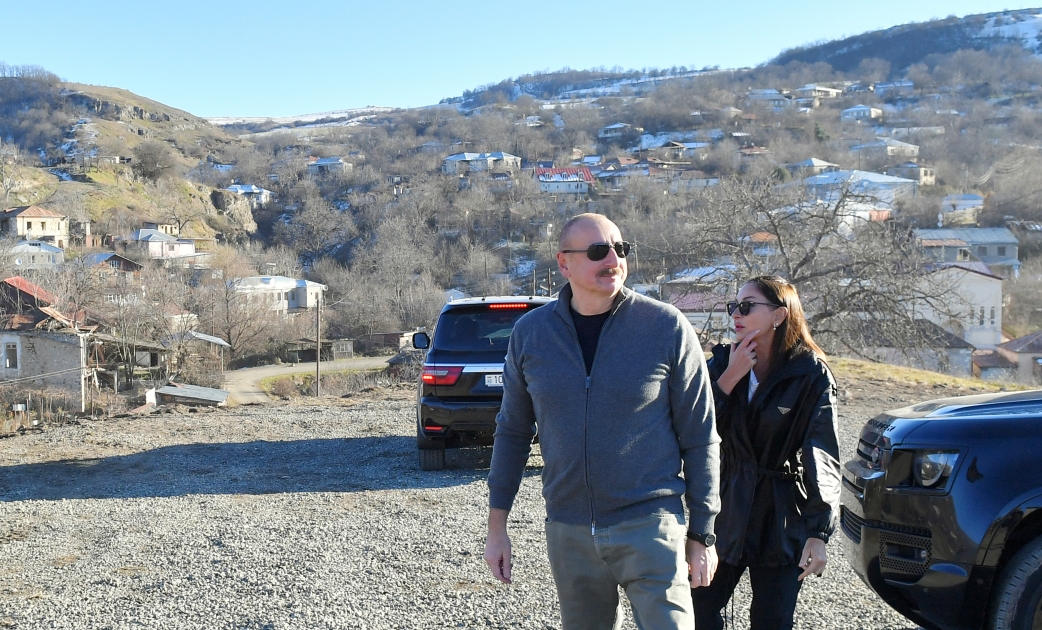 Prezidentlə xanımı Şuşakənddə - FOTO
