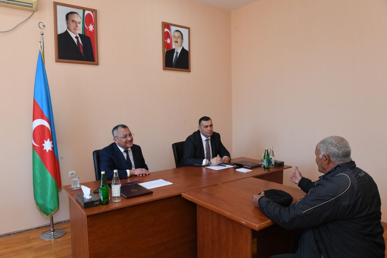 Dövlət Komitəsinin sədri Biləsuvarda vətəndaşları qəbul edib - FOTO