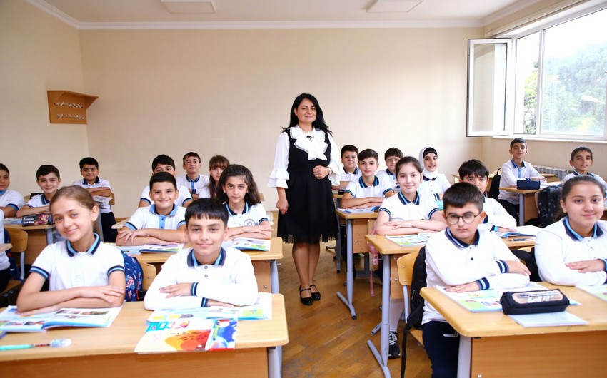 Bakıda 12-ci sinifdə neçə şagird təhsil alır? - AÇIQLAMA