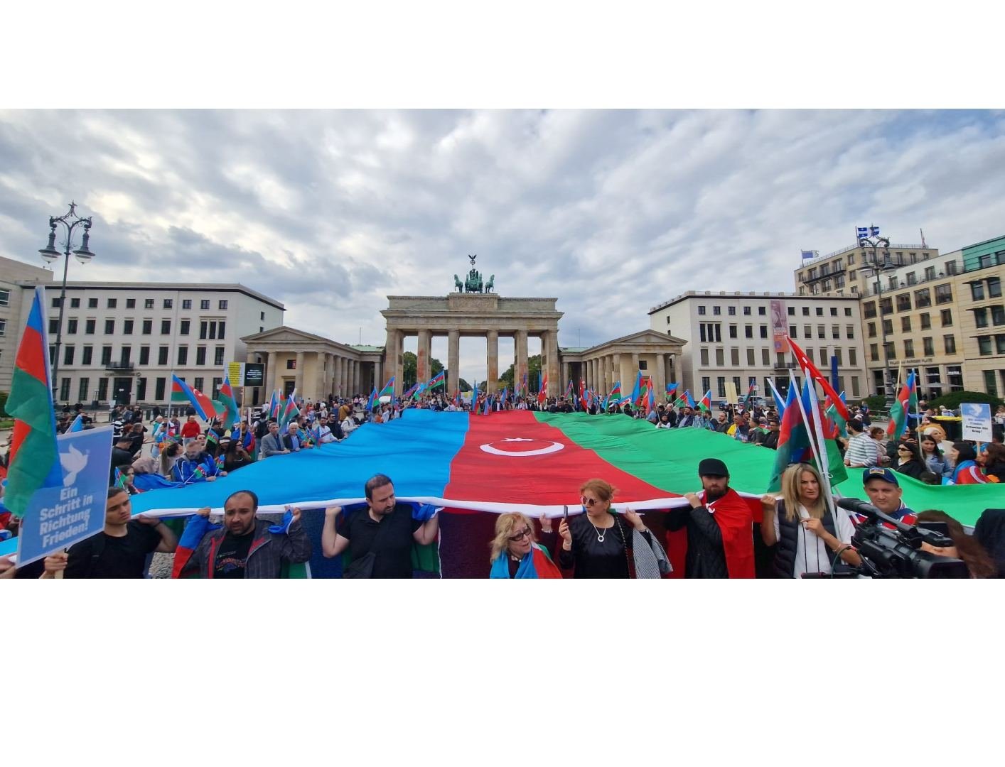 Almaniyada yaşayan azərbaycanlılara müraciət edildi