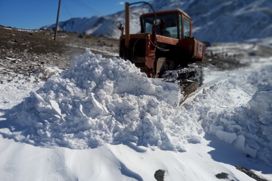 Quba-Xınalıq yolu qardan təmizləndi - FOTO