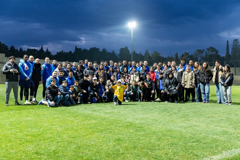 Qış Düşərgəsinin iştirakçıları “Qarabağ”ın futbolçuları ilə görüşüb - FOTO