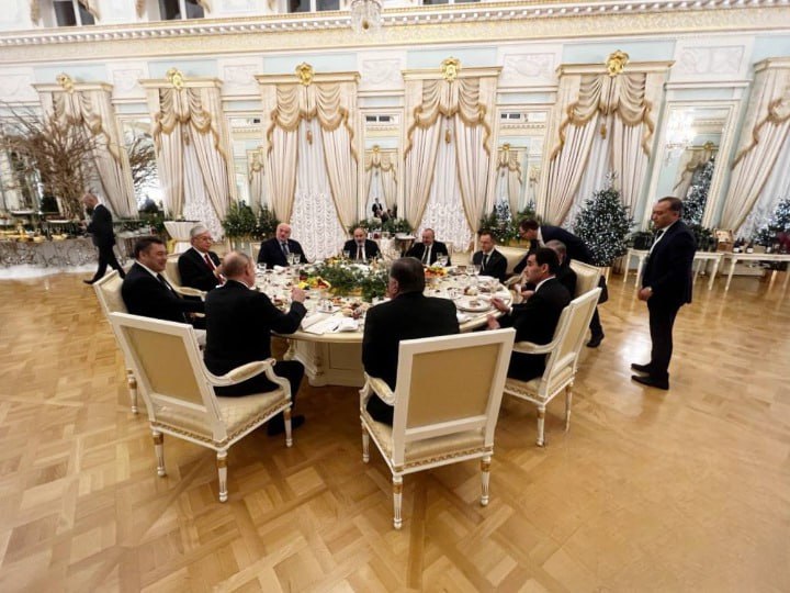 Prezident MDB liderləri ilə nahar etdi