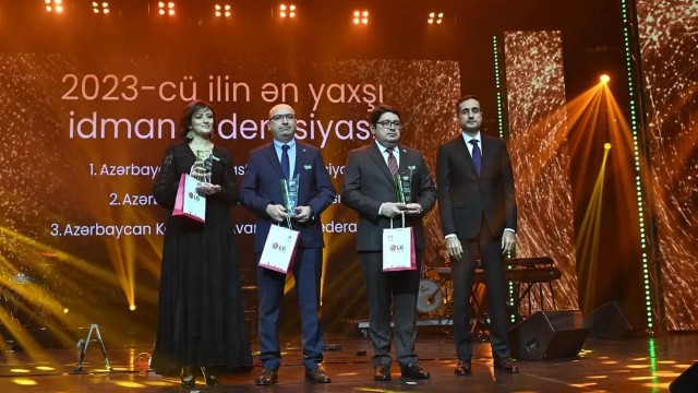Avarçəkmə Federasiyası mükafat qazandı - FOTOLAR