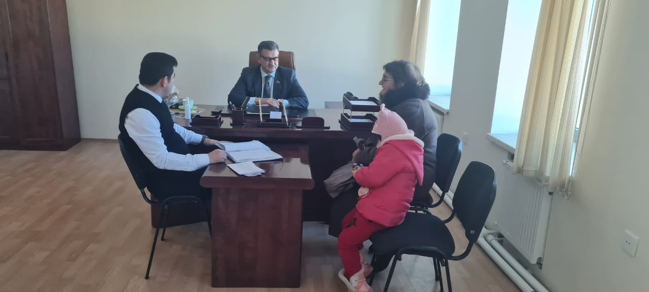 Novruz Aslanov seçicilərini qəbul edib - FOTO