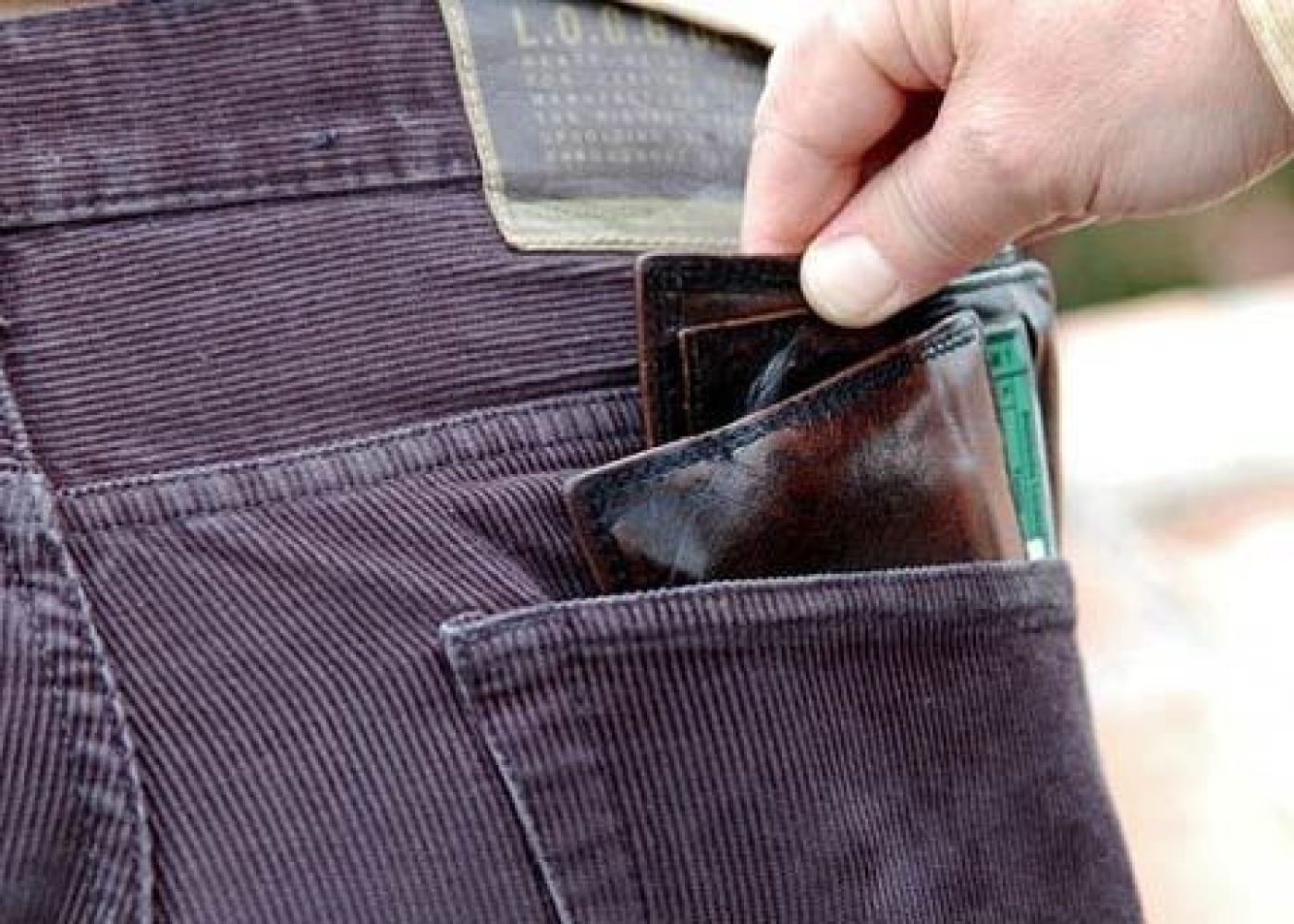 Bank kartından 6500 manat oğurlandı