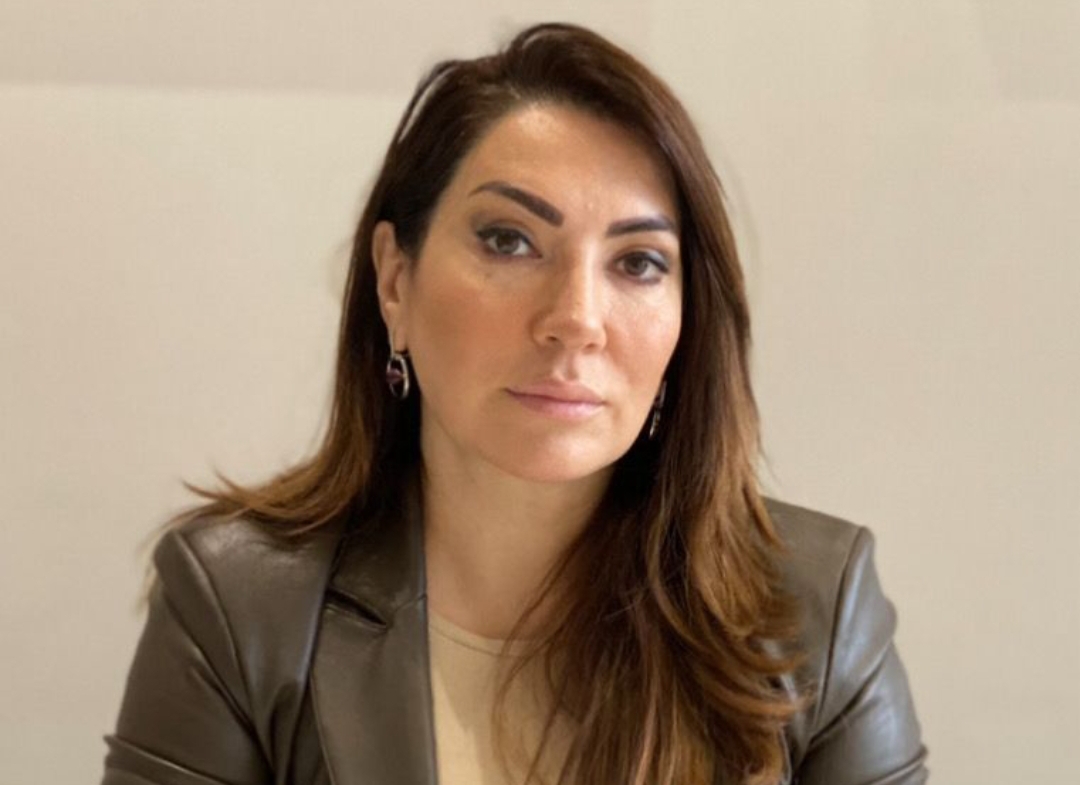 “Uşaqları erkən nikaha itələyənlər sərt cəza almalıdır”