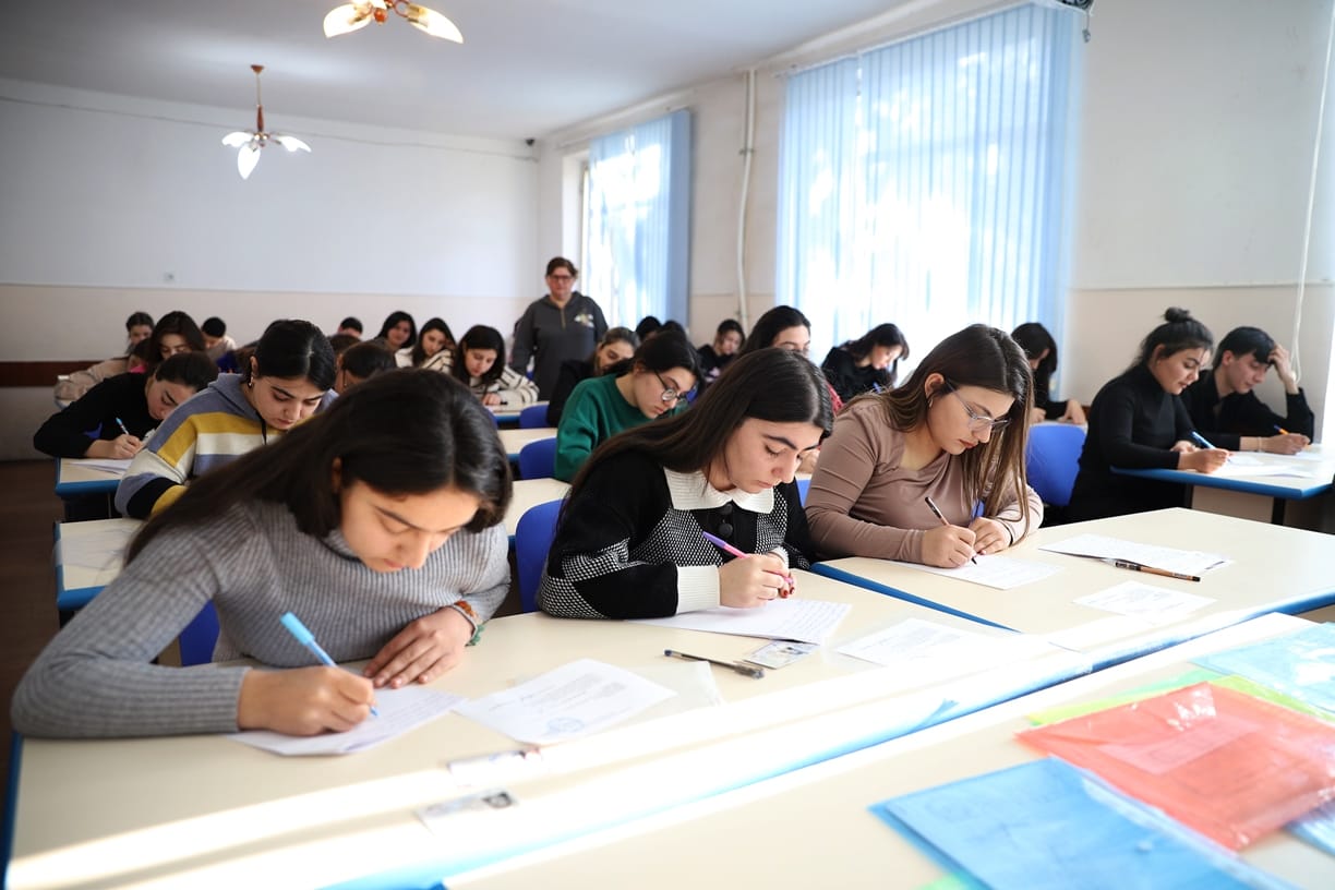 Gəncə Dövlət Universitetində im­tahan sessiyası - FOTO