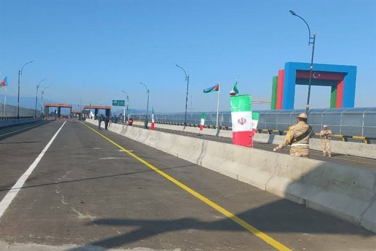 İranla Azərbaycan arasında yeni körpünün açılışı oldu