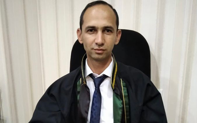 Vəkil özünü kollegiyanın yaxınlığında YANDIRDI