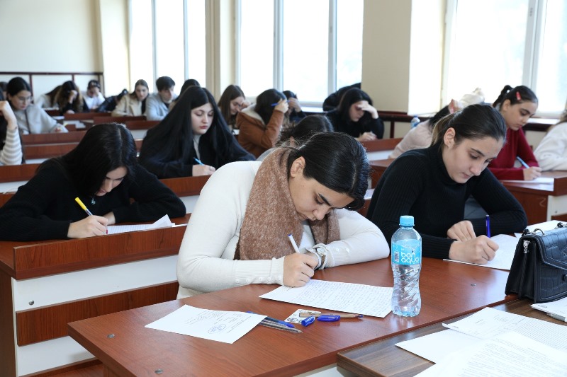 BDU-da 22 mindən çox tələbə sınağa çəkilir
