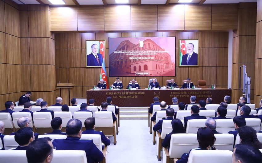 Kamran Əliyev müşavirə keçirdi 