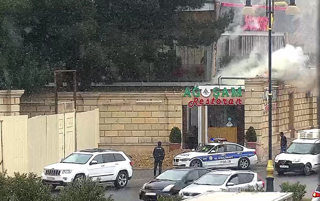 Bakıda məşhur restoranda yanğın - VİDEO