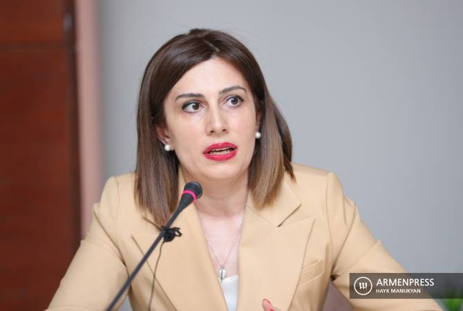 Ermənistanda nazir DİNDİRİLDİ