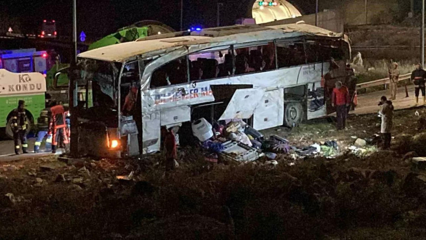 Türkiyədə ağır qəza - 9 nəfər öldü, çoxlu sayda yaralı var - VİDEO