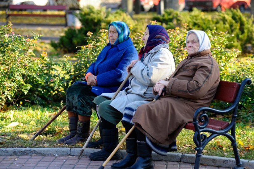 Qadınların pensiya yaşı azaldılmayacaq - Nazir müavini 