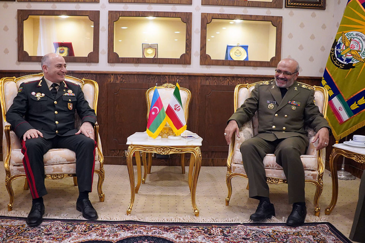 Azərbaycan generalı İranda müzakirələr apardı