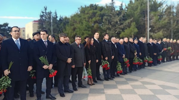 STM kollektivi şəhidləri ehtiramla yad ediblər - FOTO