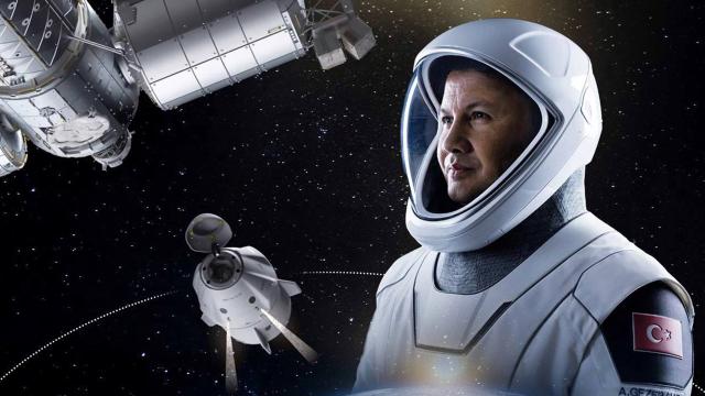 İlk türk astronavt Bakının kosmosdan fotolarını ÇƏKƏCƏK