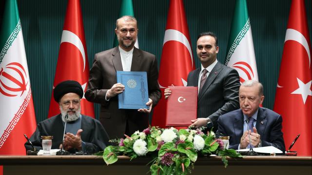 Türkiyə və İran arasında 10 saziş İMZALANDI